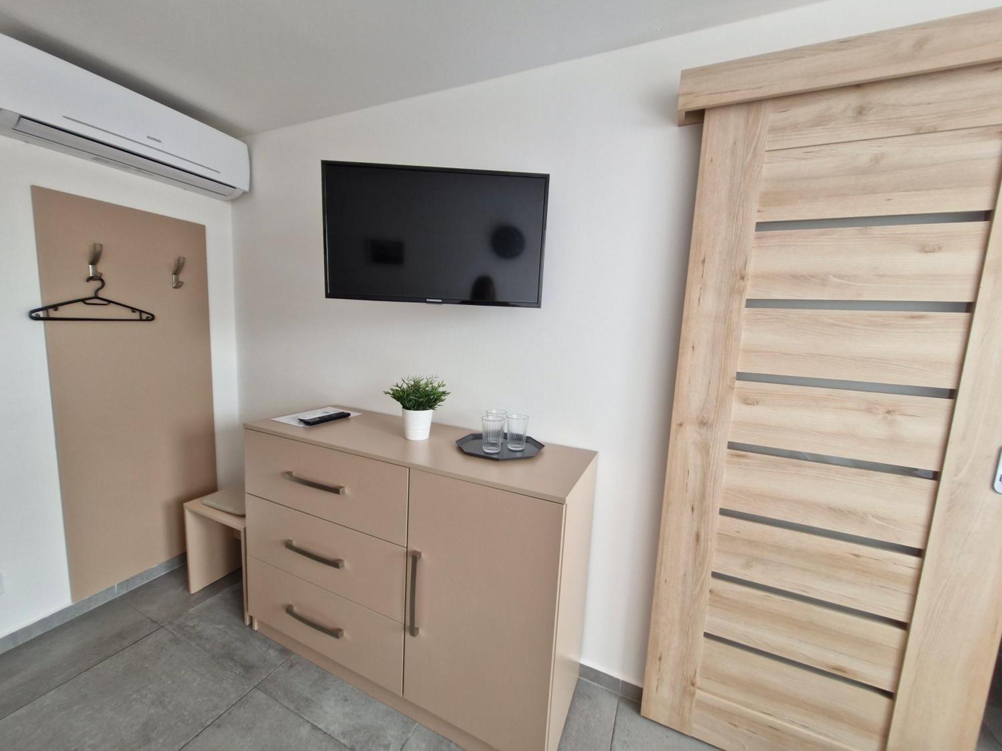 Restaurace - Apartmany Bobule Pavlov Dış mekan fotoğraf